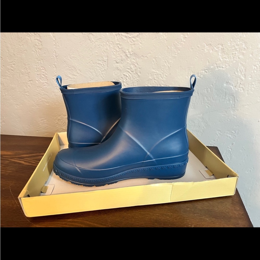 NWT Michael Kors rain boots in River Blue - Picture 8 of 11